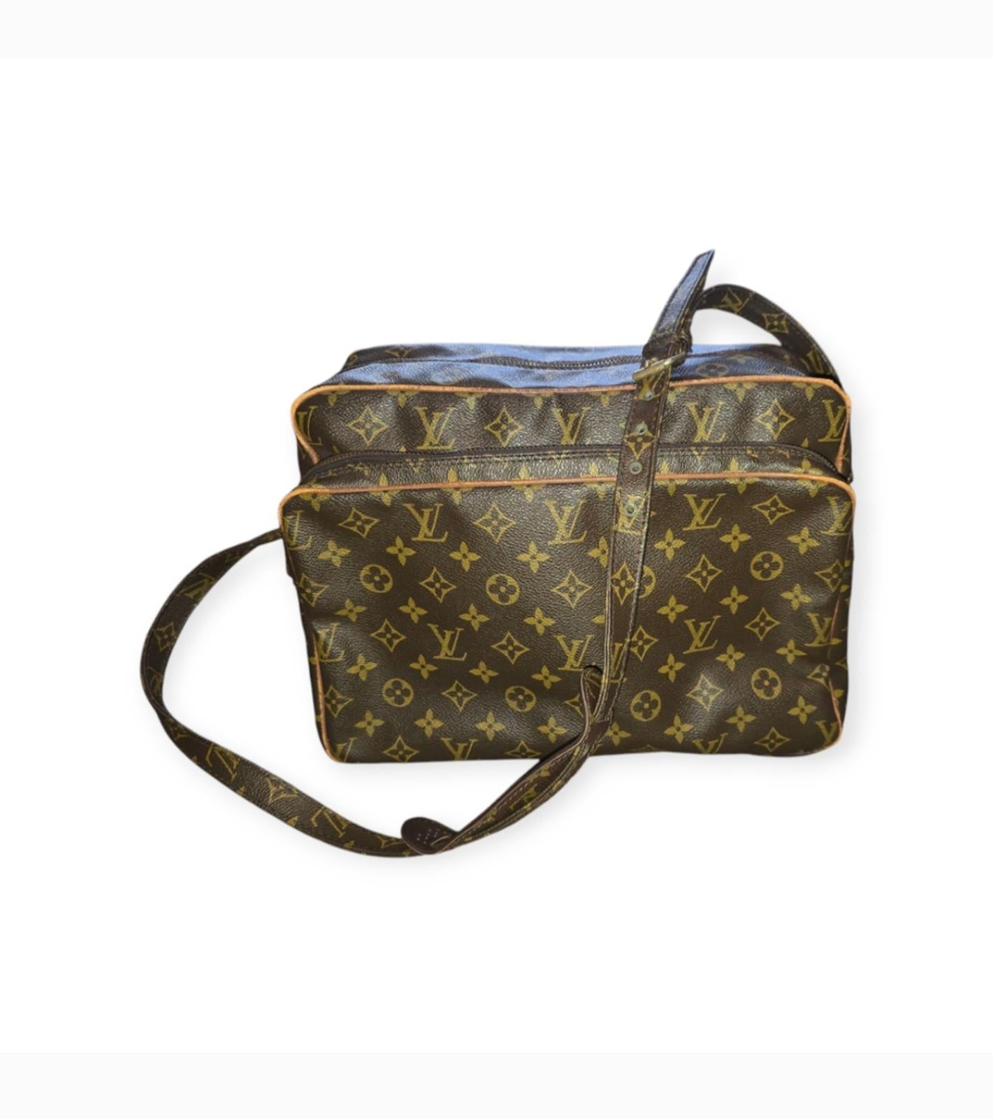 Vintage Louis Vuitton Monogram Large GM Messenger Bag Crossbody