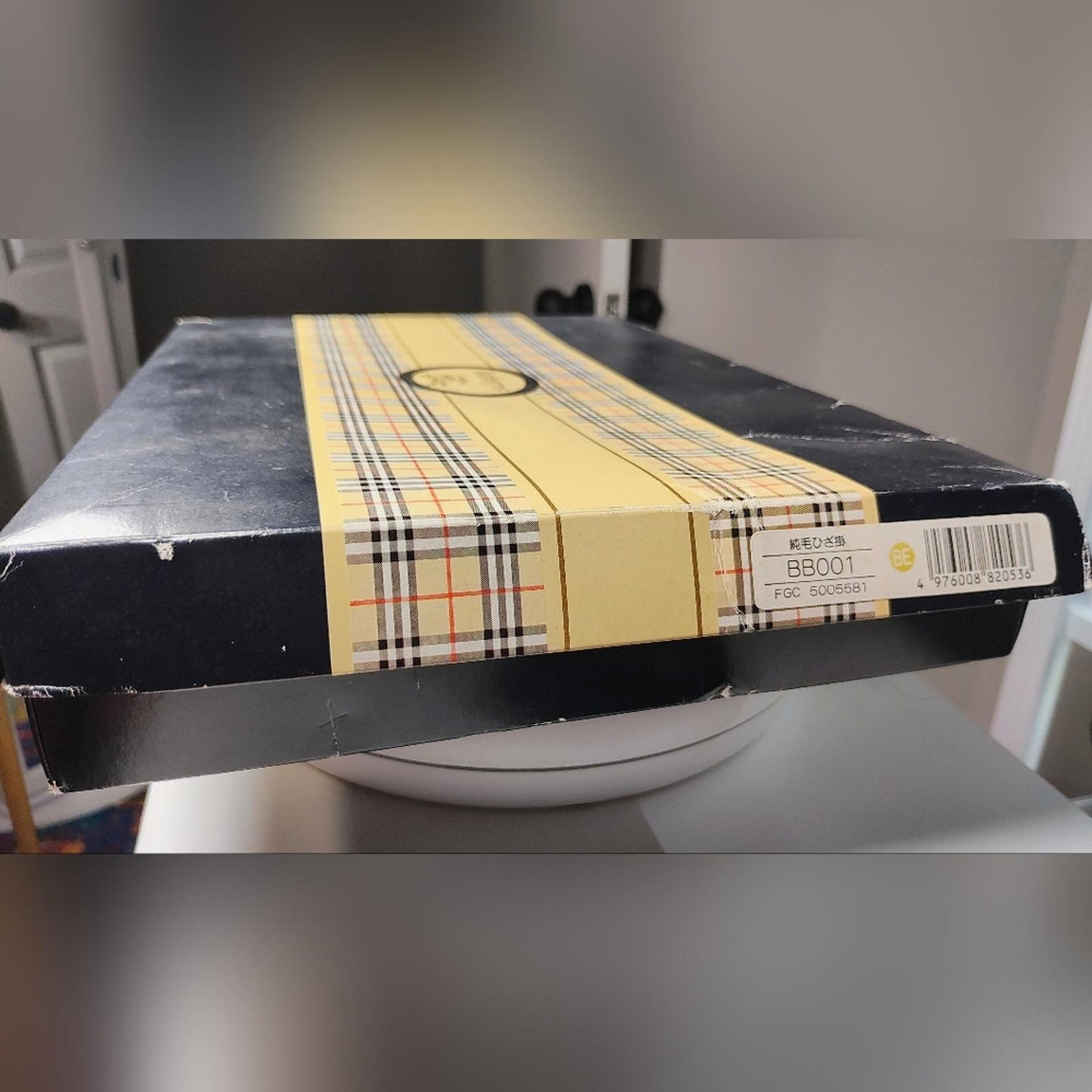 Burberry Lamb Wool Japanese Exclusive Blanket