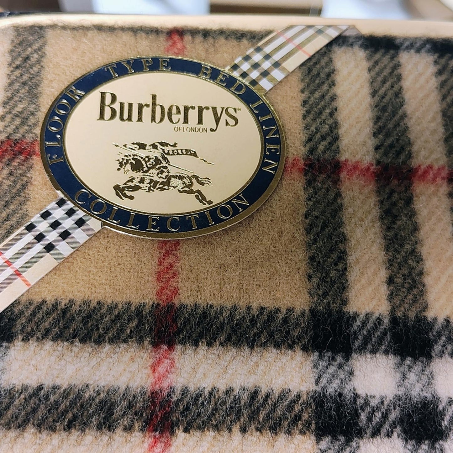 Burberry Lamb Wool Japanese Exclusive Blanket