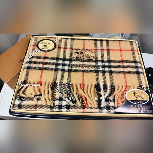 Burberry Lamb Wool Japanese Exclusive Blanket